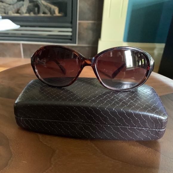 Authentic Cole Haan Womens Oval Sunglasses - Picture 5 of 9